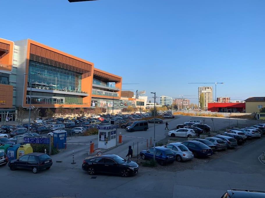 Sliver City Next To Paradise Mall And Metro Sófia Exterior foto